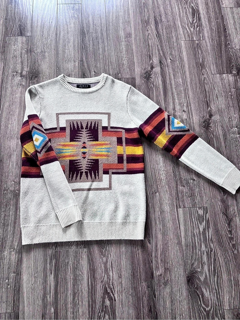 21 MEN's Geometric Crewneck Sweater Size Medium